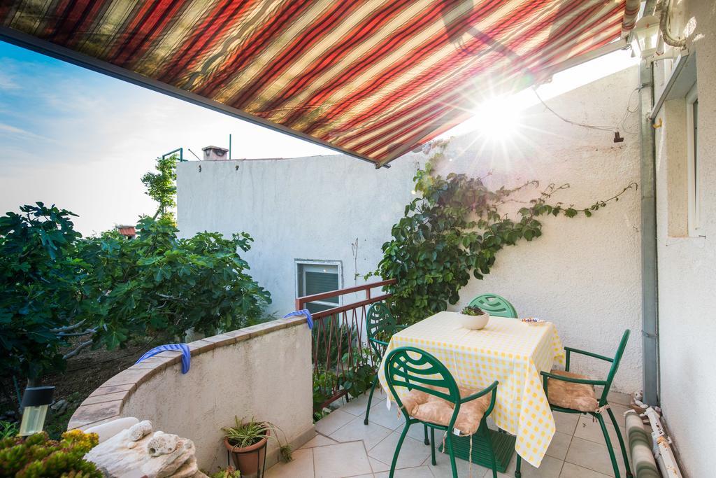 Garden Apartments コミジャ エクステリア 写真